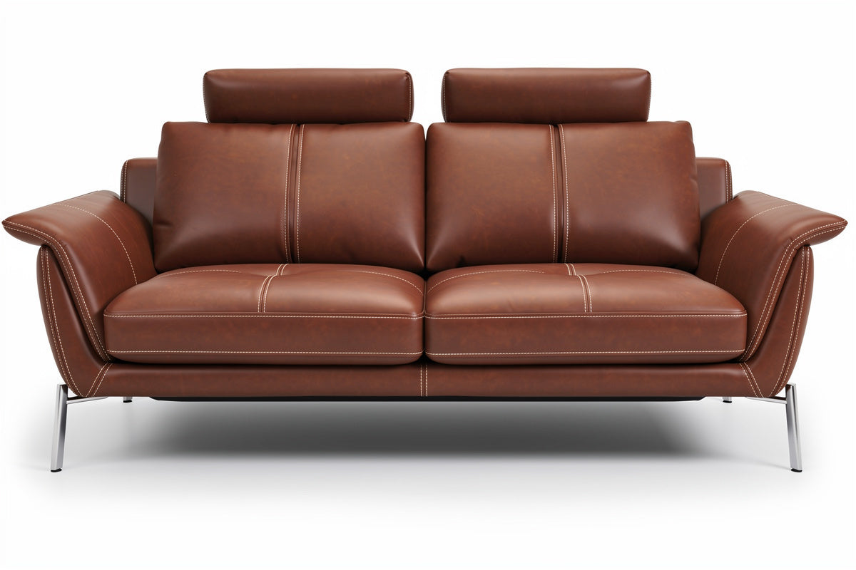 Sofa skórzana z poduszkami i metalowymi nogami – nowoczesny design